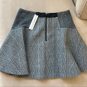 NWT Alice + Olivia skirt - Medium